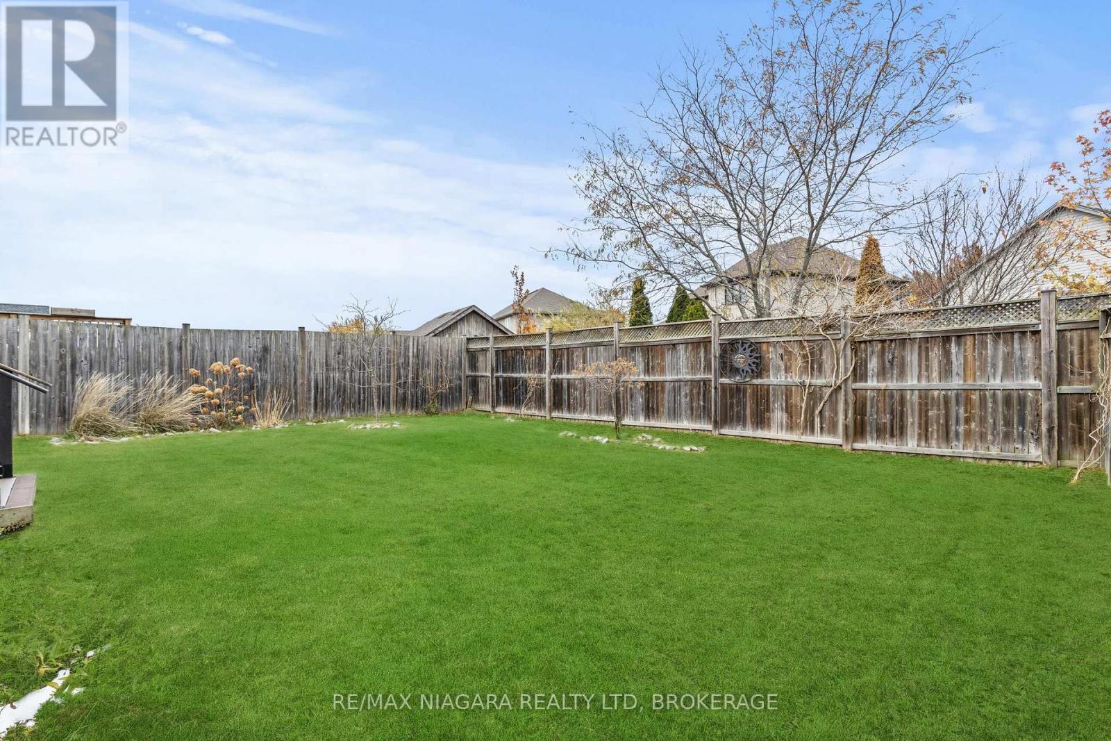 9147 Hendershot Boulevard, Niagara Falls, Ontario  L2H 0E3 - Photo 6 - X12993284