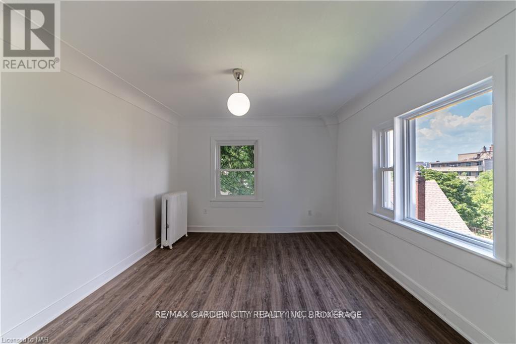 68 Arkledun Avenue, Hamilton, Ontario  L8N 2H8 - Photo 4 - X12996184
