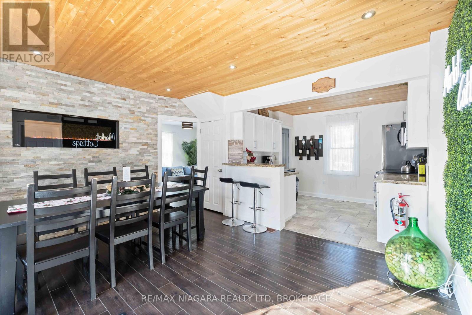1459 Niagara Stone Road, Niagara-On-The-Lake, Ontario  L0S 1T0 - Photo 12 - X12998092