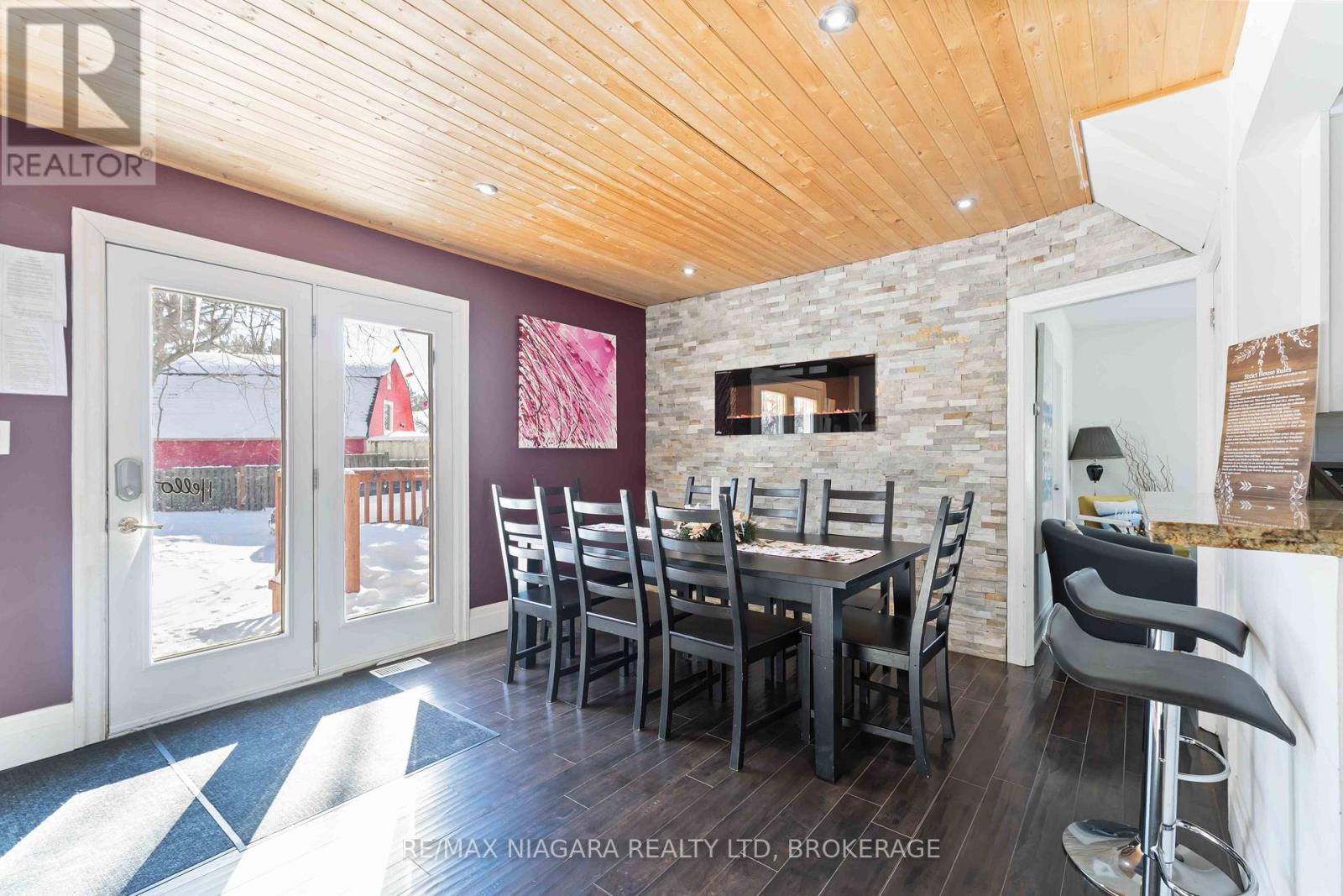 1459 Niagara Stone Road, Niagara-On-The-Lake, Ontario  L0S 1T0 - Photo 15 - X12998092