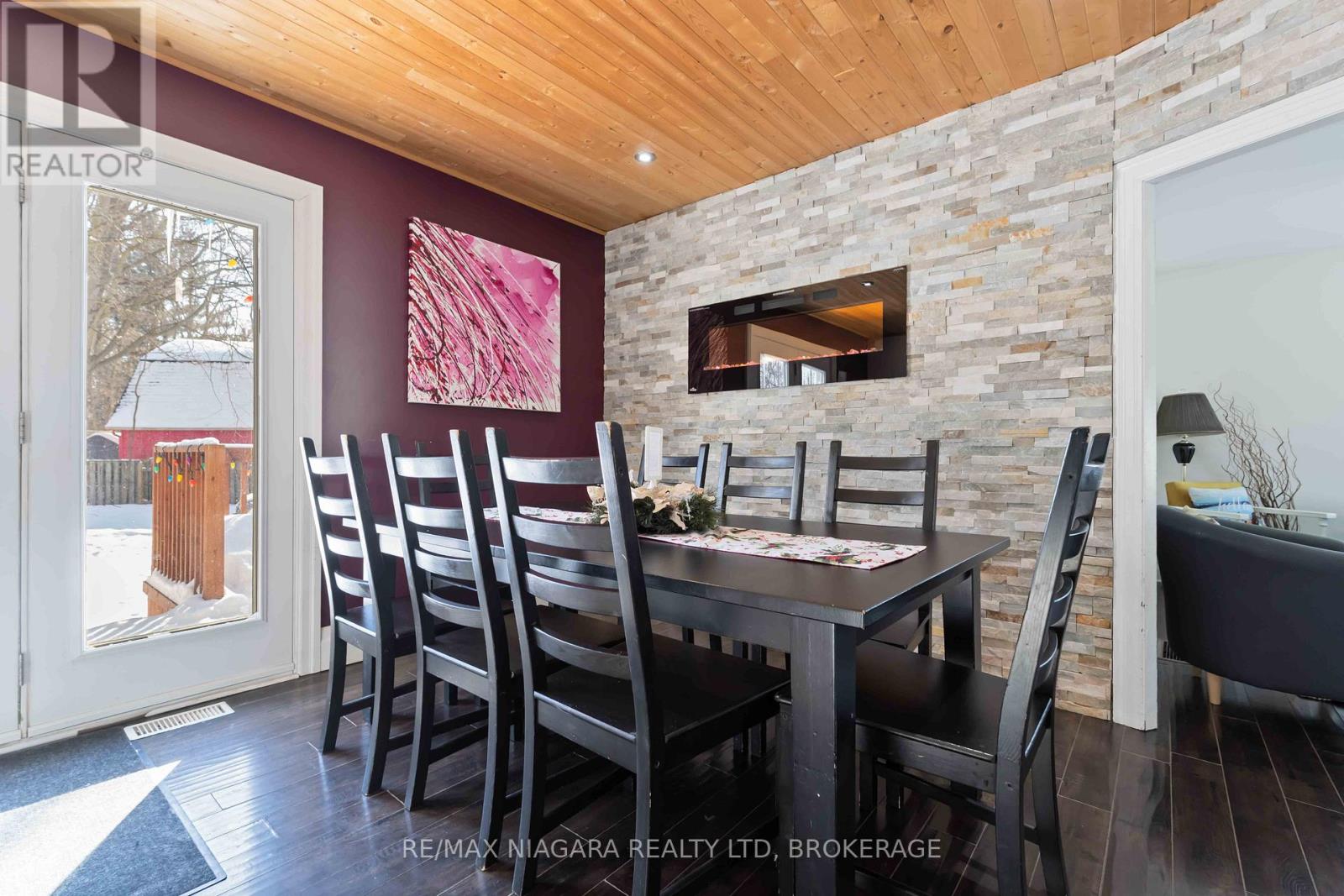 1459 Niagara Stone Road, Niagara-On-The-Lake, Ontario  L0S 1T0 - Photo 17 - X12998092