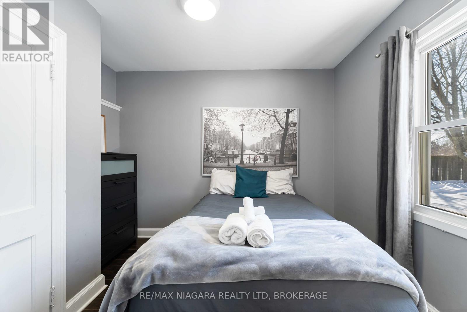 1459 Niagara Stone Road, Niagara-On-The-Lake, Ontario  L0S 1T0 - Photo 18 - X12998092