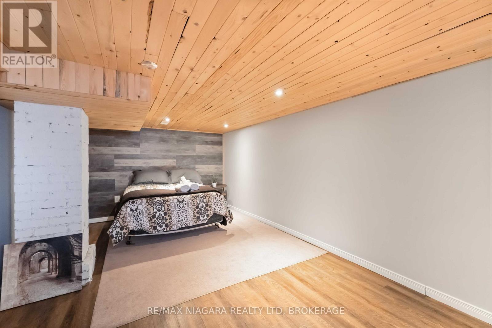1459 Niagara Stone Road, Niagara-On-The-Lake, Ontario  L0S 1T0 - Photo 31 - X12998092