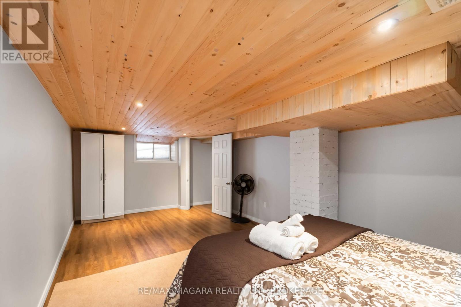 1459 Niagara Stone Road, Niagara-On-The-Lake, Ontario  L0S 1T0 - Photo 33 - X12998092