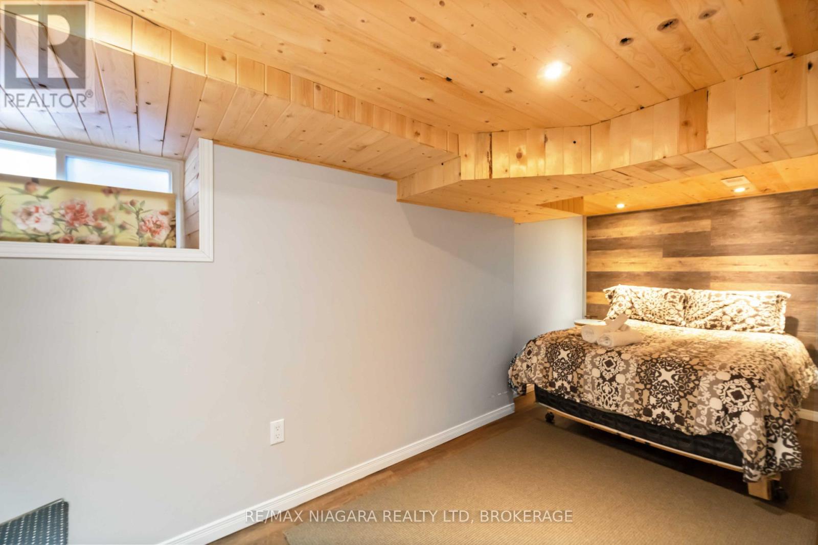 1459 Niagara Stone Road, Niagara-On-The-Lake, Ontario  L0S 1T0 - Photo 34 - X12998092