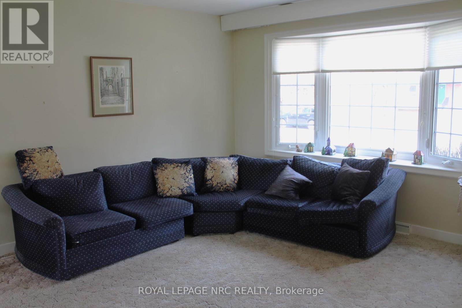 6987 Dell Avenue, Niagara Falls, Ontario  L2G 4W1 - Photo 3 - X13000030