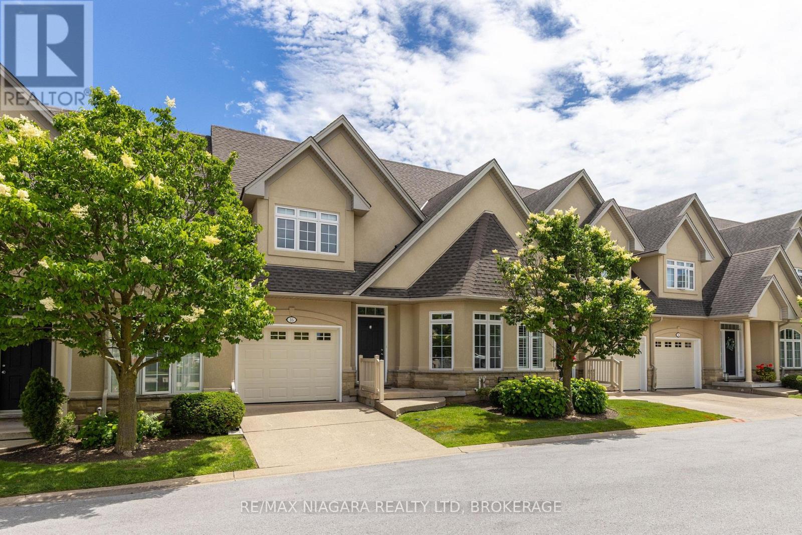 16 - 8142 COSTABILE DRIVE, Niagara Falls, Ontario