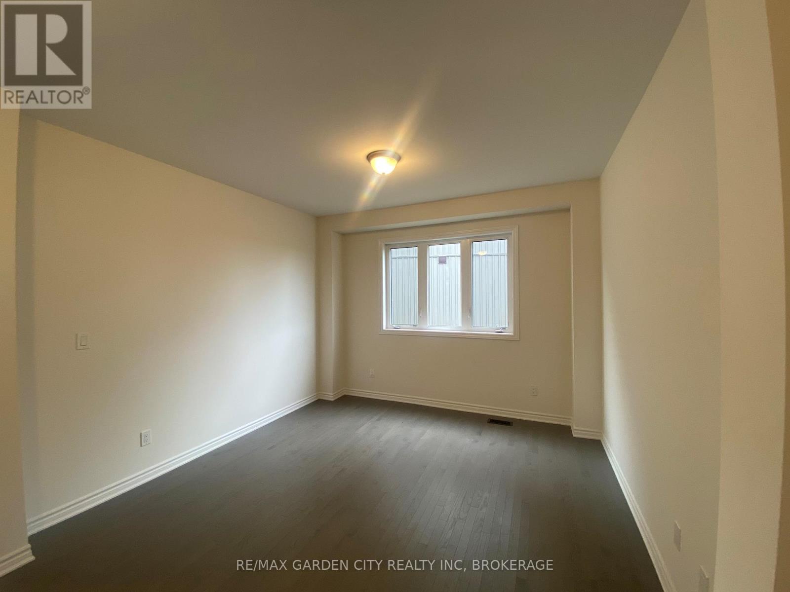 74 Oriole Crescent, Port Colborne, Ontario  L3K 5Z9 - Photo 7 - X13000886