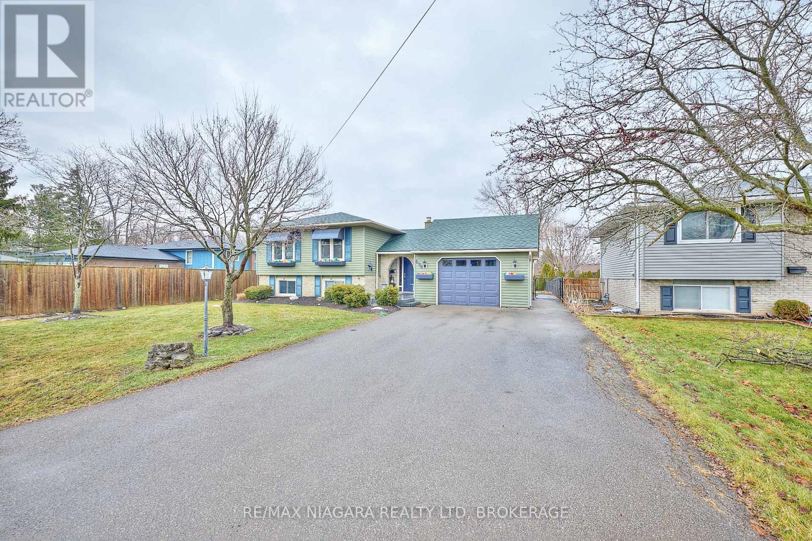 698 Buffalo Road, Fort Erie, Ontario  L2A 5T6 - Photo 2 - X13001920