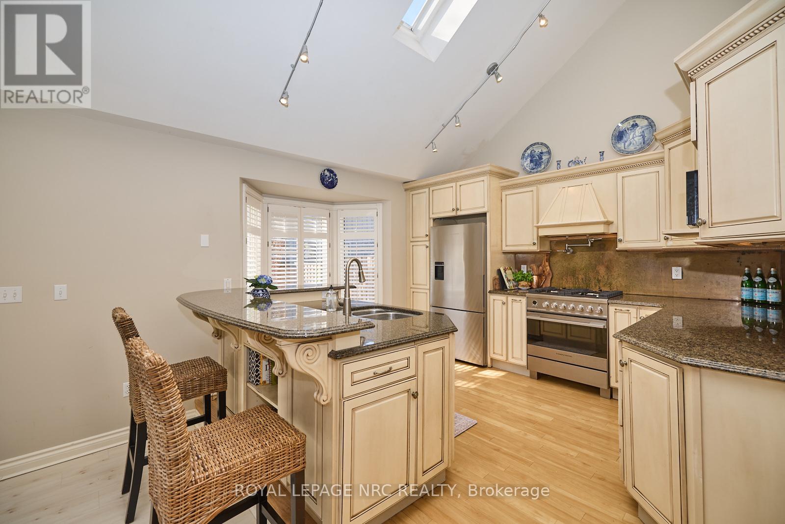 12 Brigantine Court, St. Catharines, Ontario  L2M 7V4 - Photo 9 - X13004116
