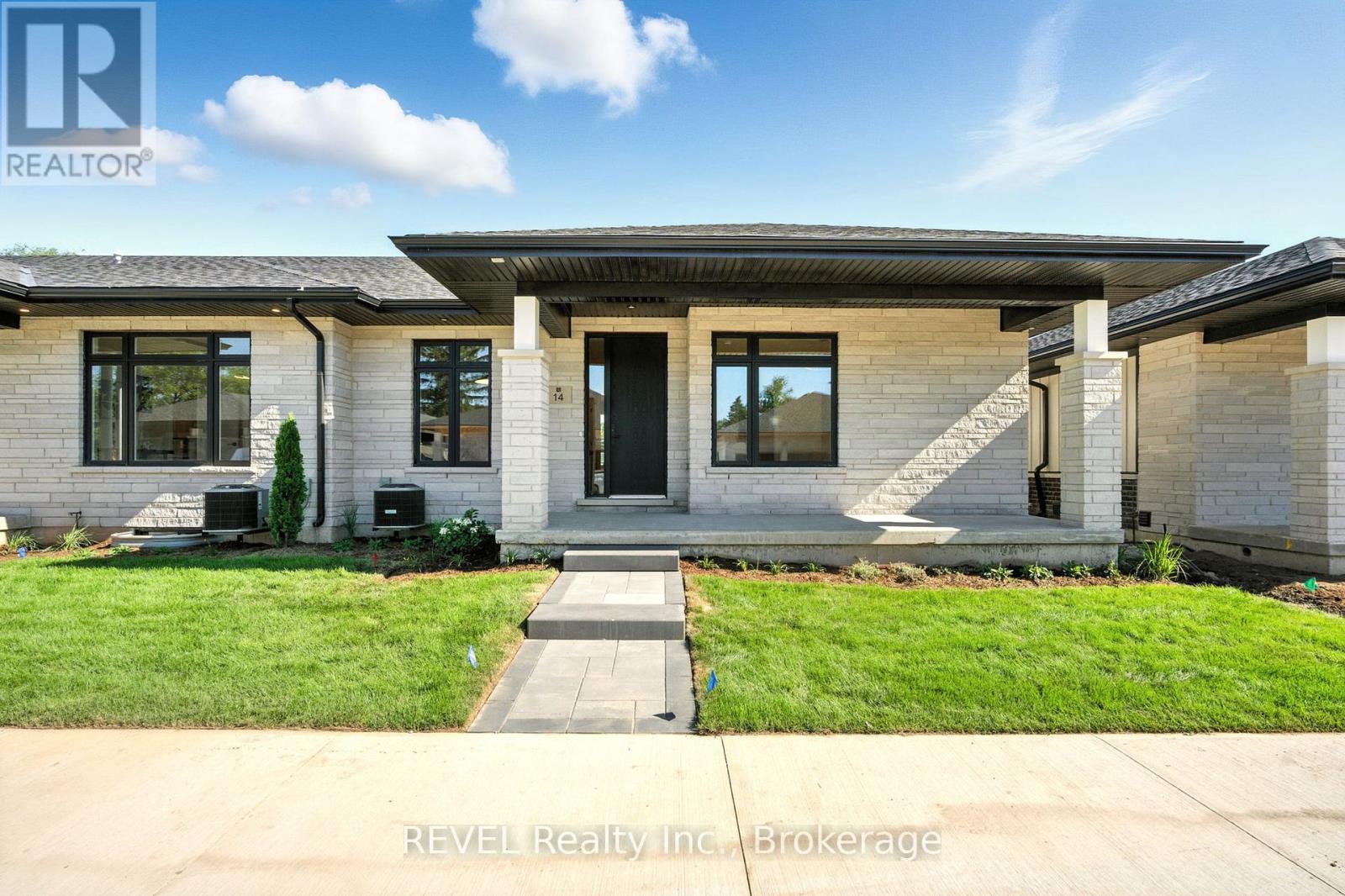 11 ACCURSI CRESCENT, Pelham, Ontario