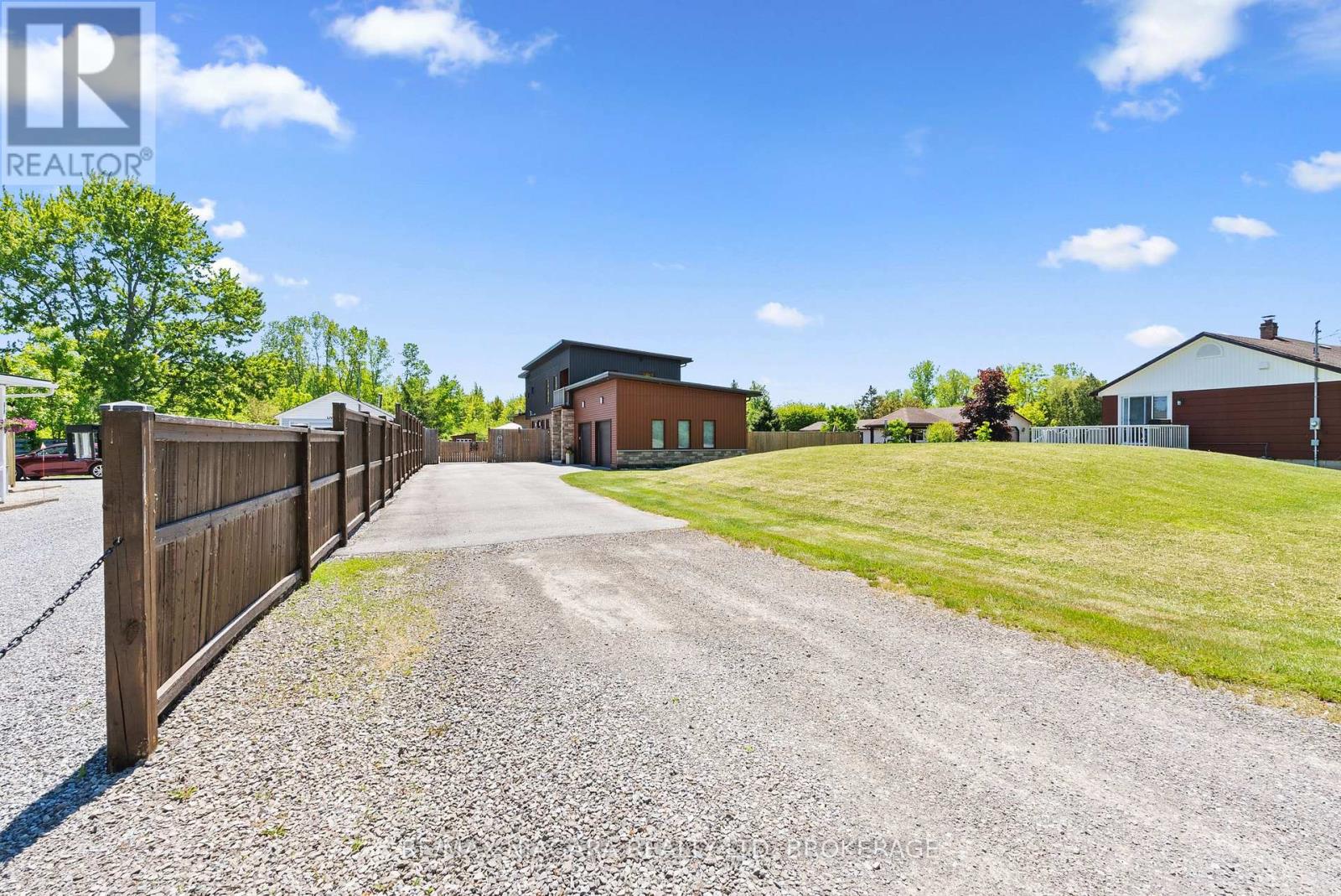 1887 Dominion Road, Fort Erie, Ontario  L0S 1N0 - Photo 50 - X13013032