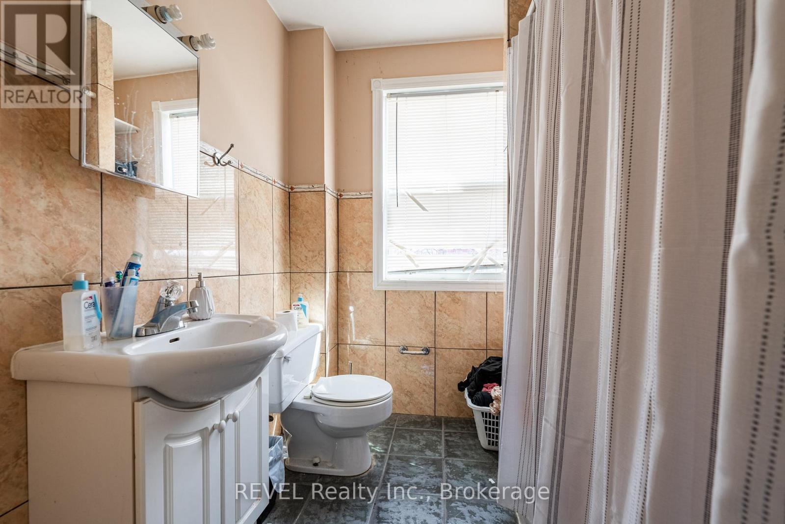 131 Niagara Street, St. Catharines, Ontario  L2R 4L6 - Photo 33 - X13016522