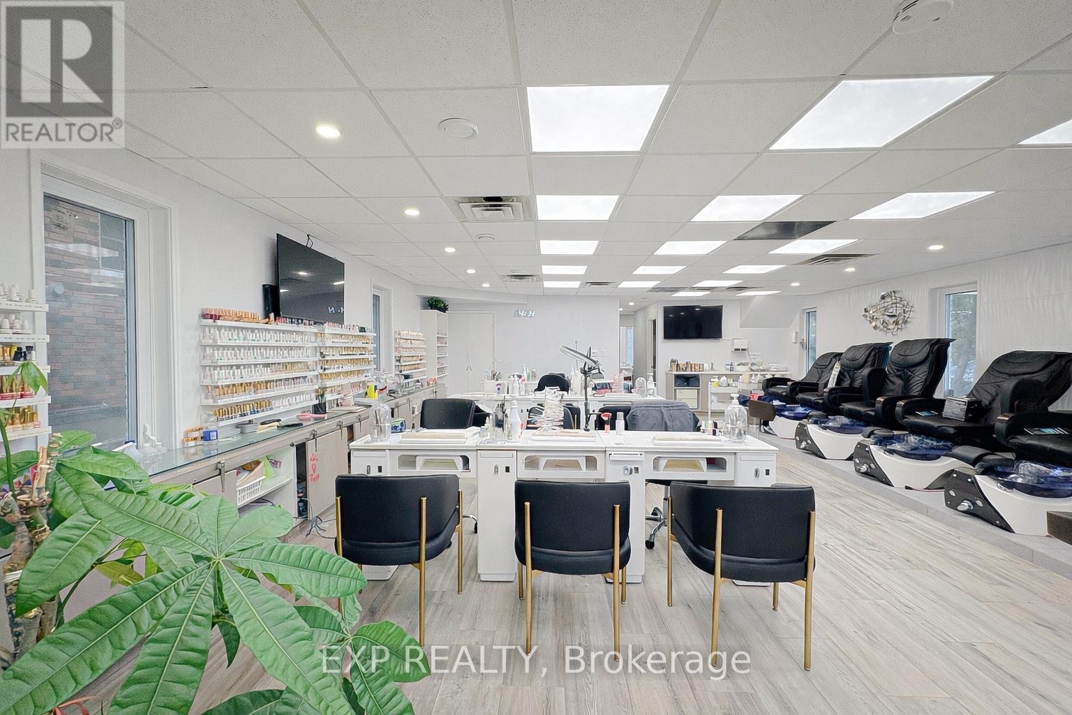 #MAIN - 341 GENEVA STREET, St. Catharines, Ontario