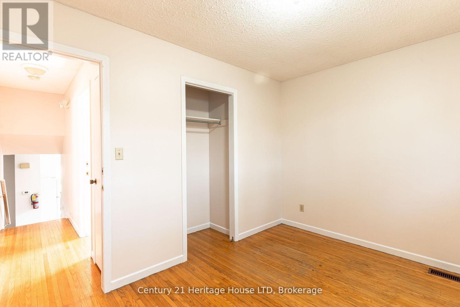 387 First Avenue, Welland, Ontario  L3C 5R3 - Photo 13 - X13021994
