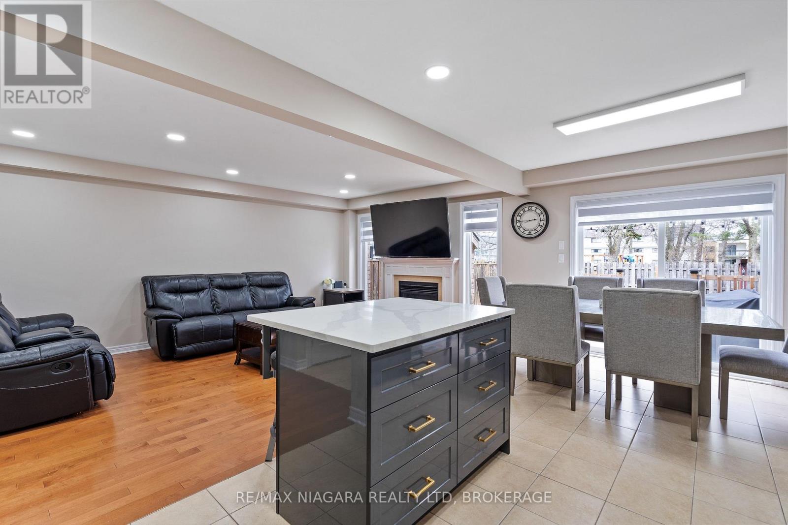 8511 Jennifer Crescent, Niagara Falls, Ontario  L2H 0J3 - Photo 13 - X13025478