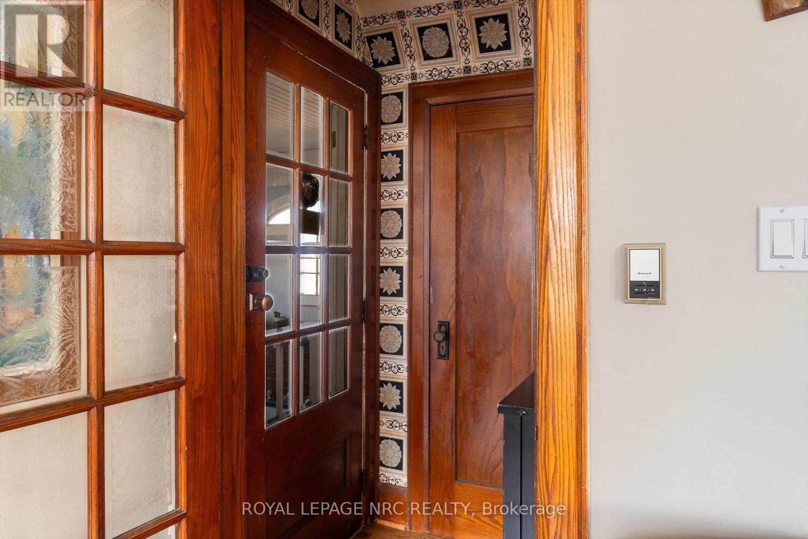 4148 Drummond Road, Niagara Falls, Ontario  L2E 6B9 - Photo 3 - X13030224