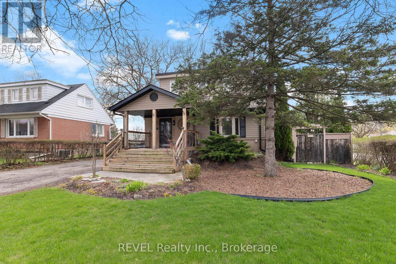 1367 St Marys Crescent, Burlington, Ontario  L7P 1S1 - Photo 5 - W13032520