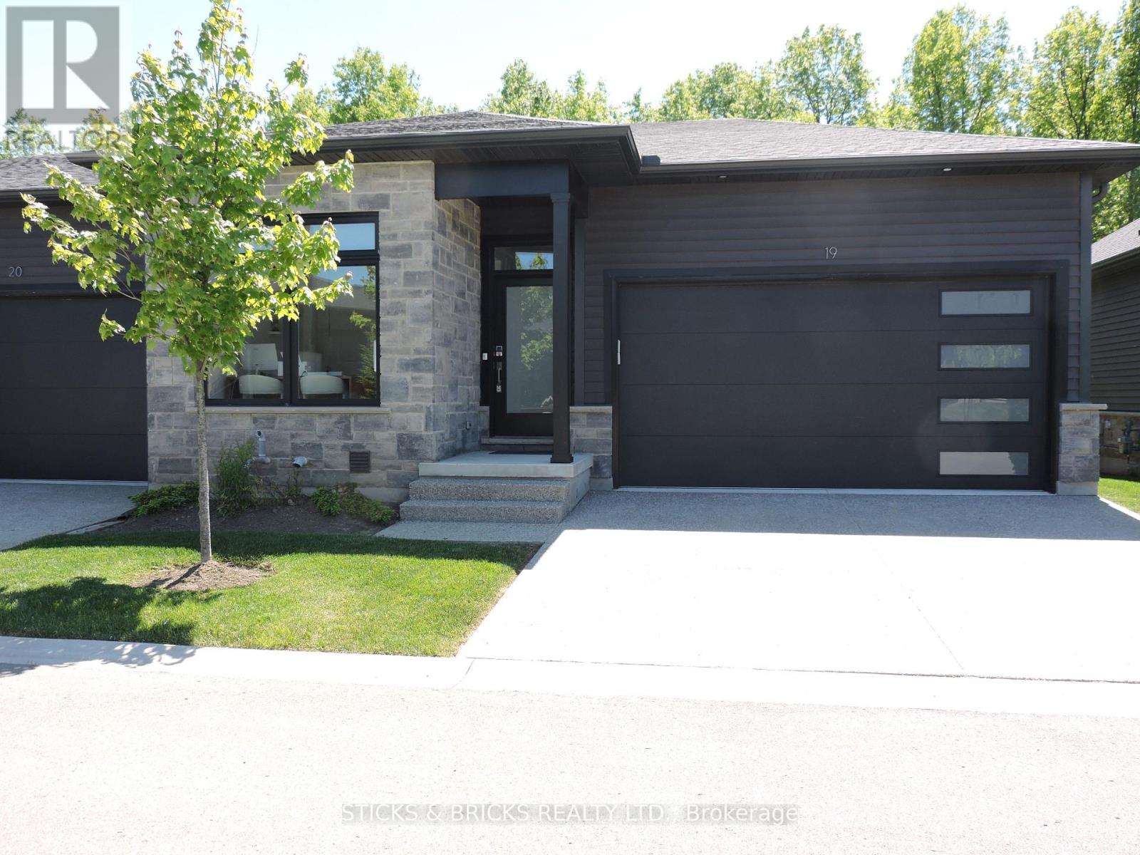 19 - 9150 WILLOUGHBY DRIVE, Niagara Falls, Ontario