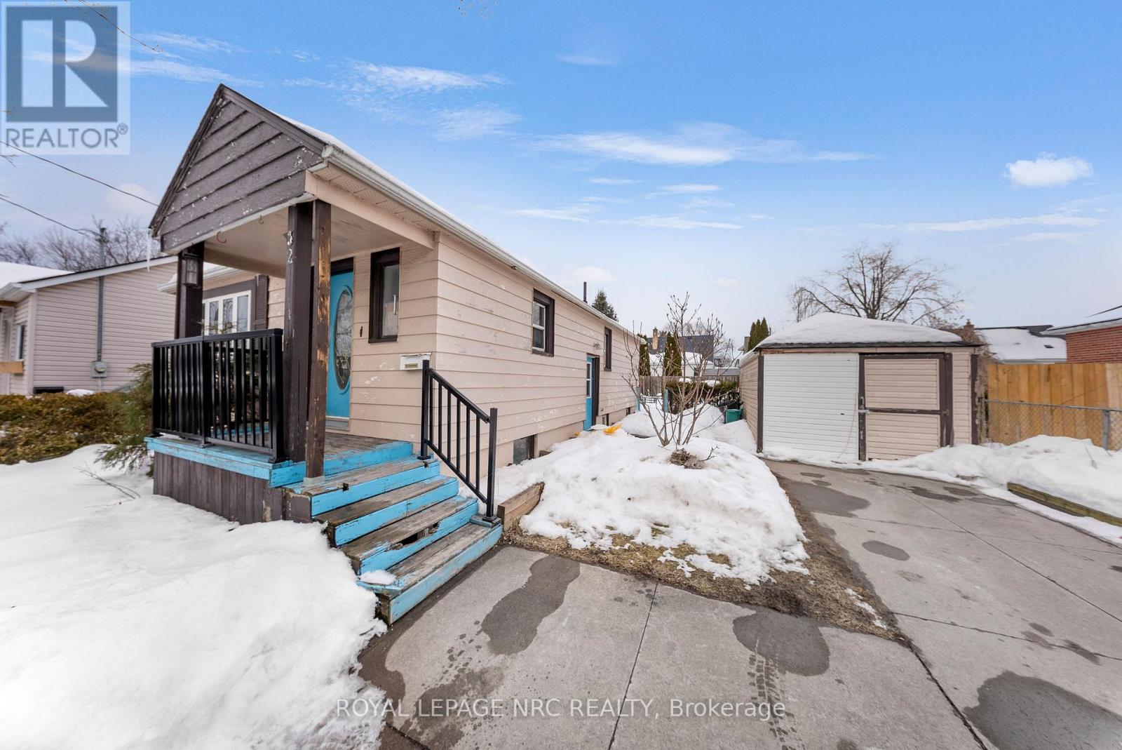 32 AMBROSE STREET, St. Catharines, Ontario