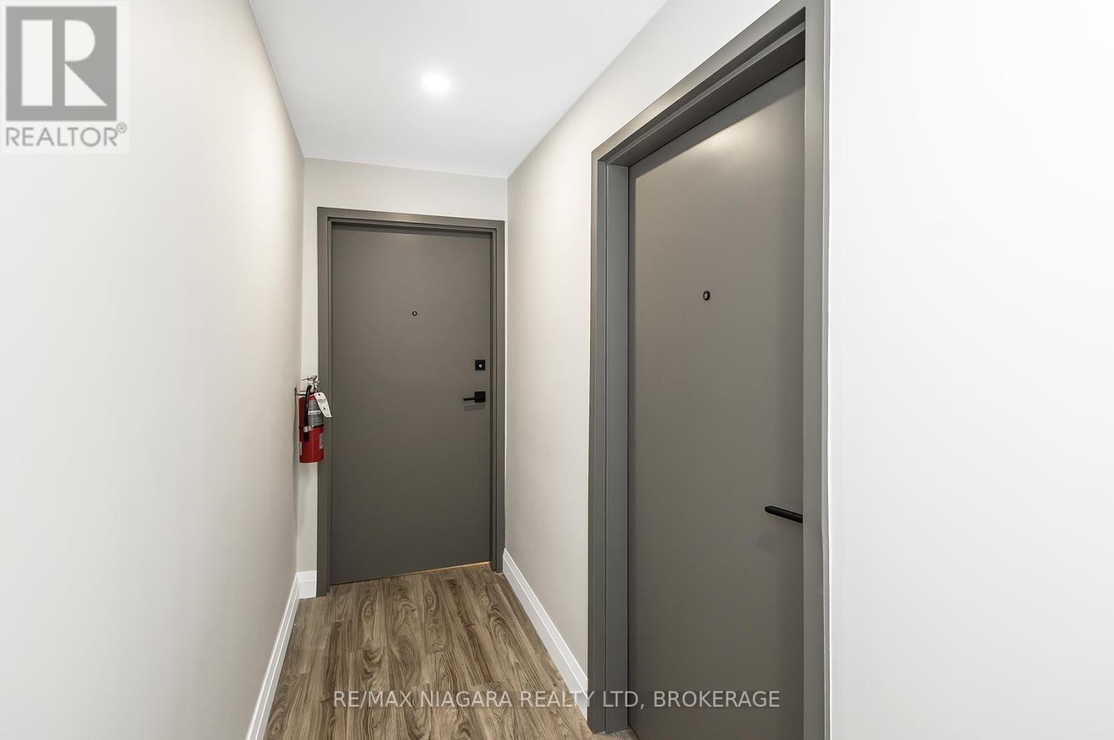 Unit 2 - 264 West Street, Port Colborne, Ontario  L3K 4E4 - Photo 4 - X13041890