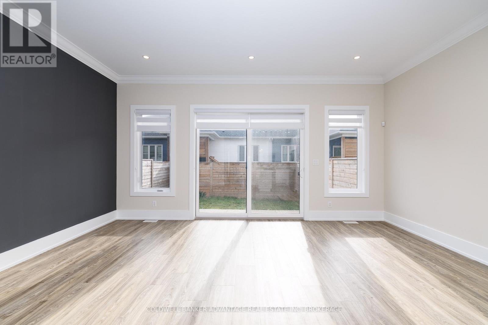 1044 Hansler Road, Welland, Ontario  L3C 7M5 - Photo 9 - X13044452