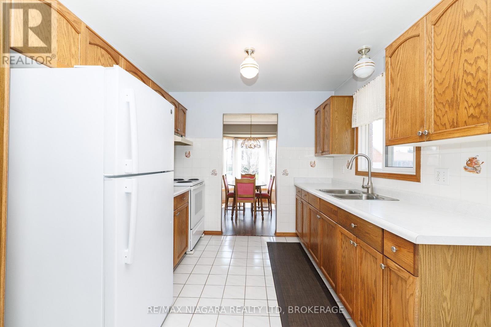 7821 Windfield Street, Niagara Falls, Ontario  L2H 2X5 - Photo 10 - X13046230