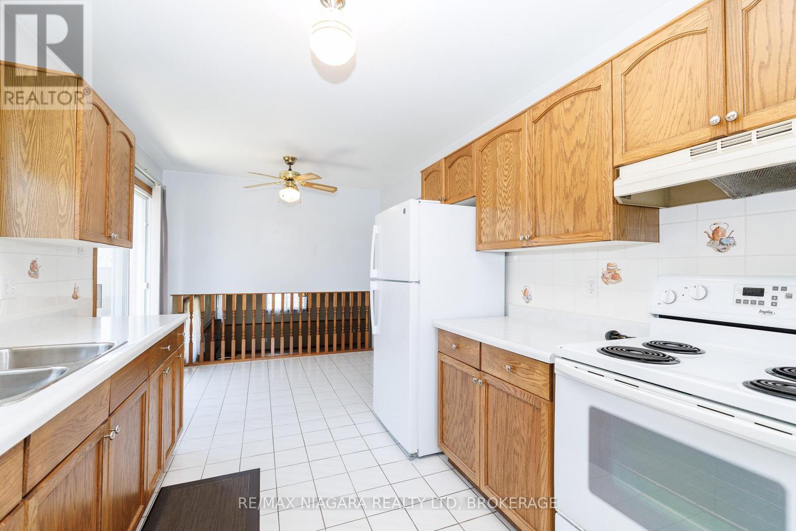7821 Windfield Street, Niagara Falls, Ontario  L2H 2X5 - Photo 9 - X13046230
