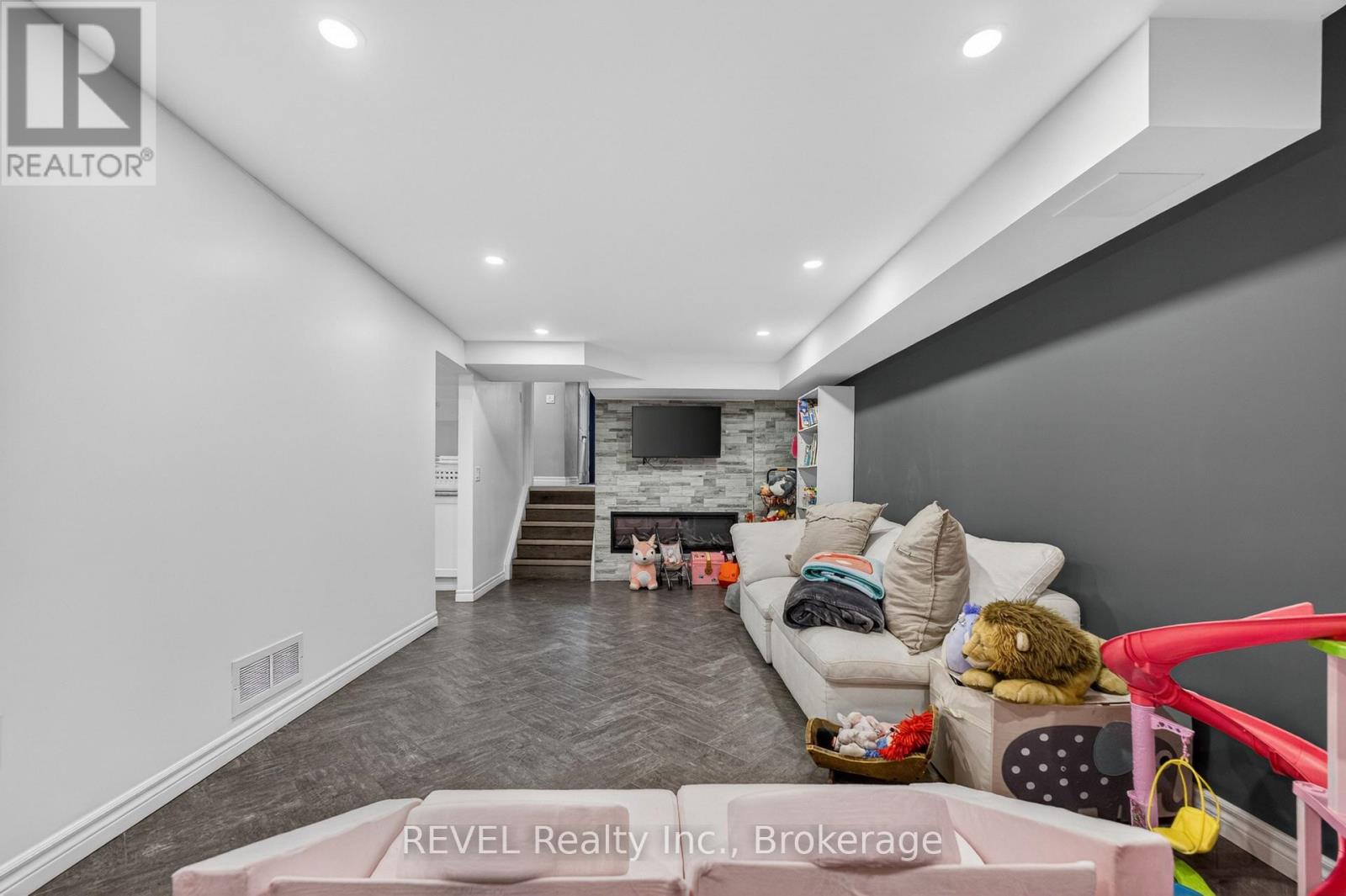 34 Royal York Road, St. Catharines, Ontario  L2N 2N6 - Photo 35 - X13046400