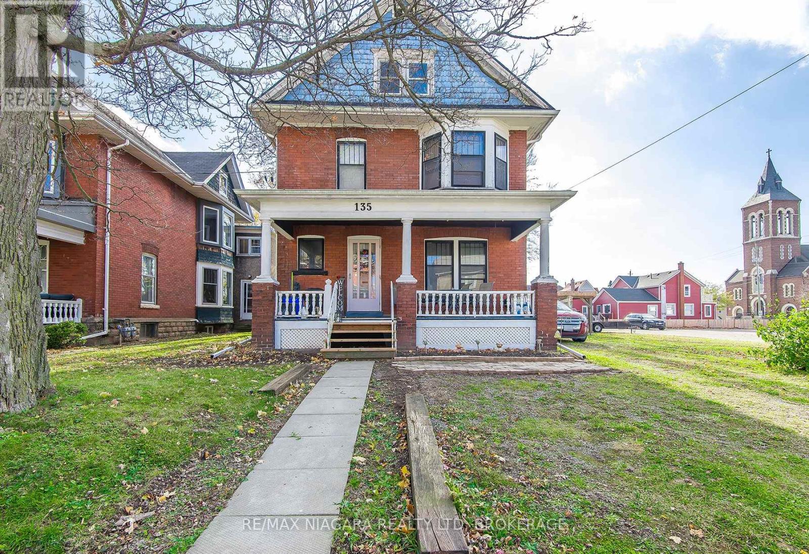 135 Young Street, Welland, Ontario  L3B 4C7 - Photo 2 - X13046890