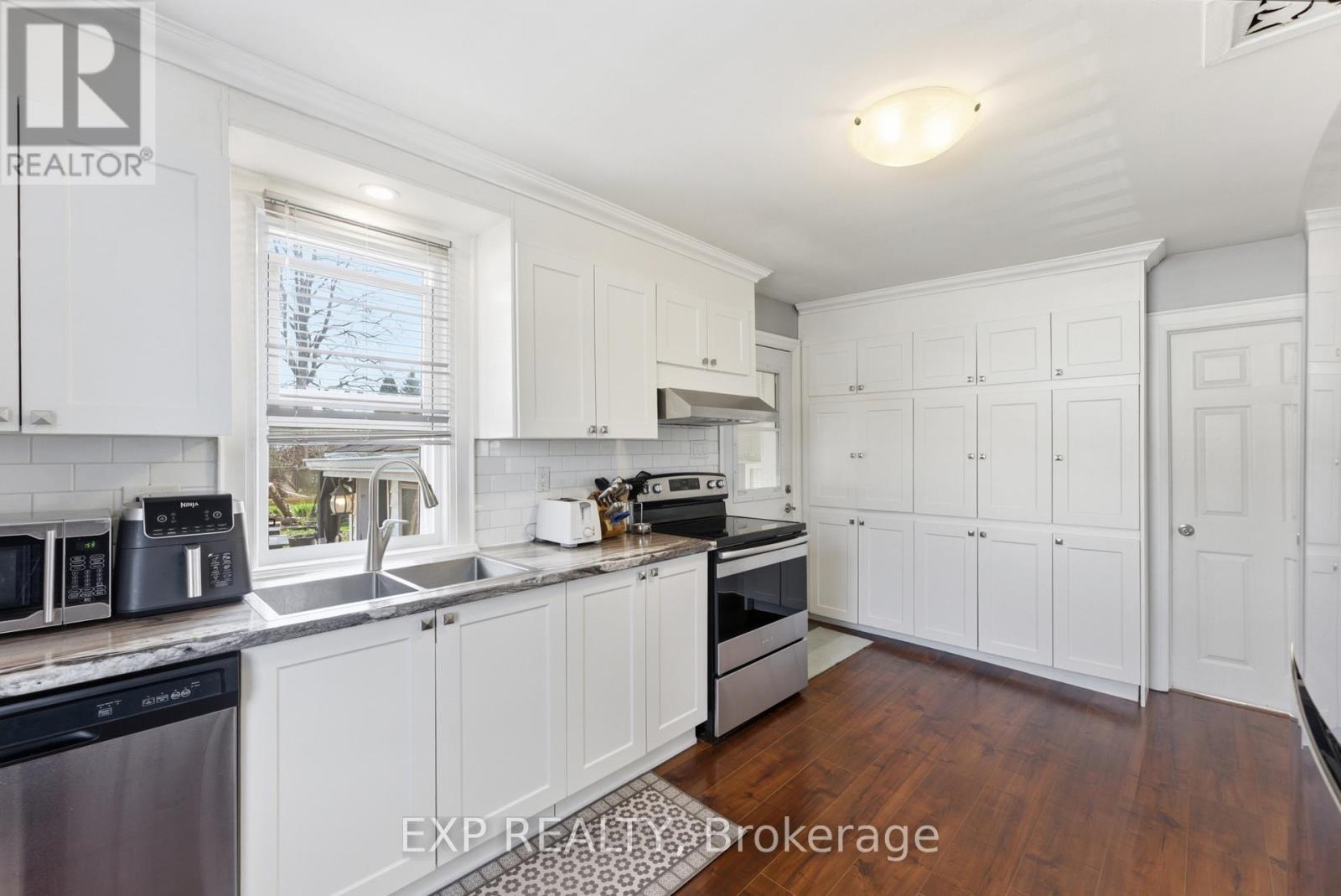 590 Scott Street, St. Catharines, Ontario  L2M 3X6 - Photo 11 - X13048104