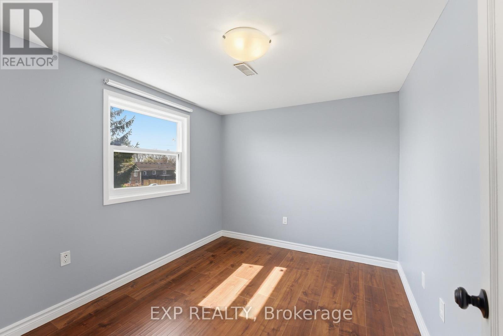590 Scott Street, St. Catharines, Ontario  L2M 3X6 - Photo 15 - X13048104