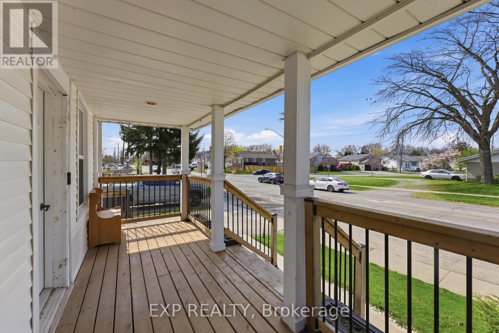 590 Scott Street, St. Catharines, Ontario  L2M 3X6 - Photo 4 - X13048104