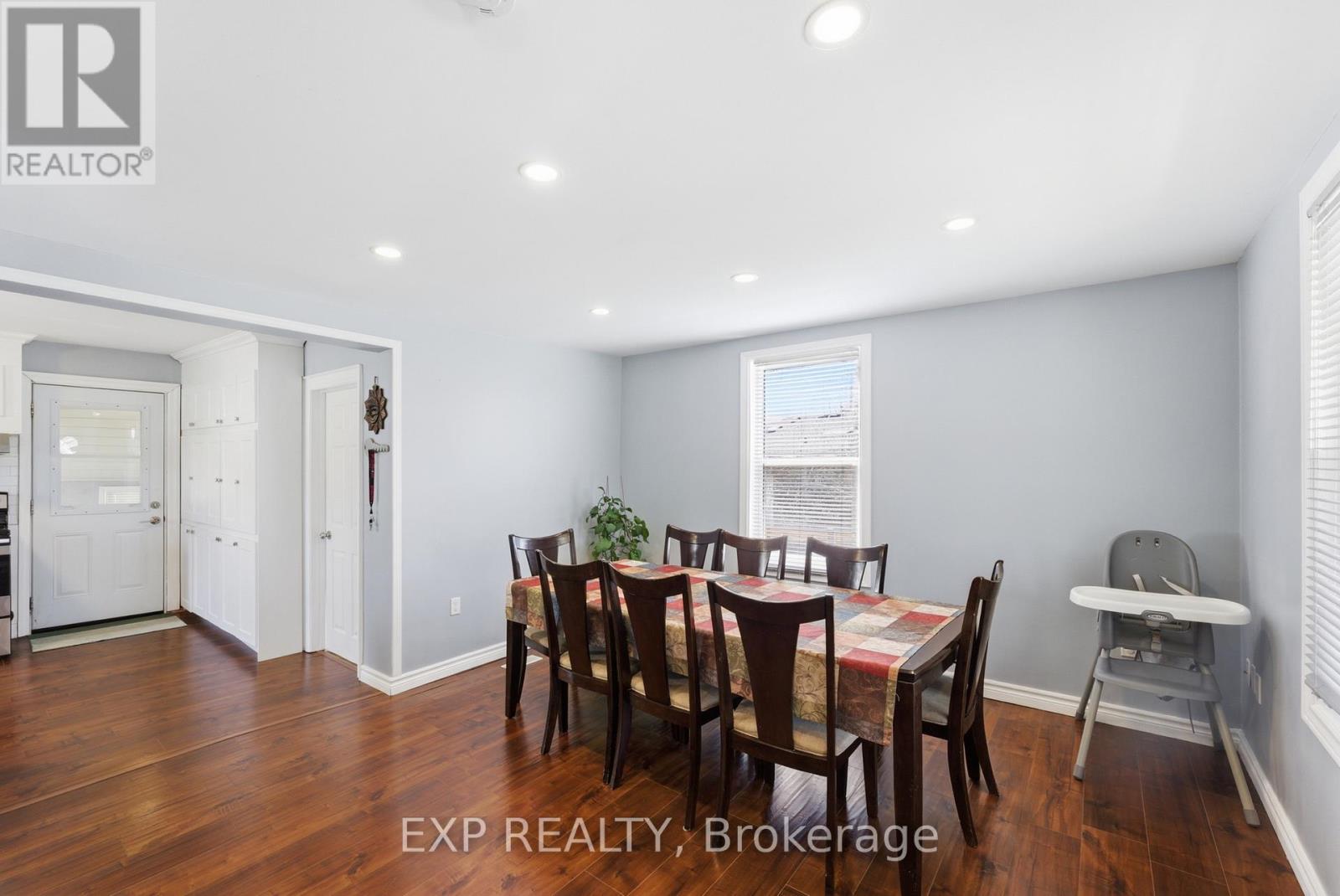 590 Scott Street, St. Catharines, Ontario  L2M 3X6 - Photo 5 - X13048104