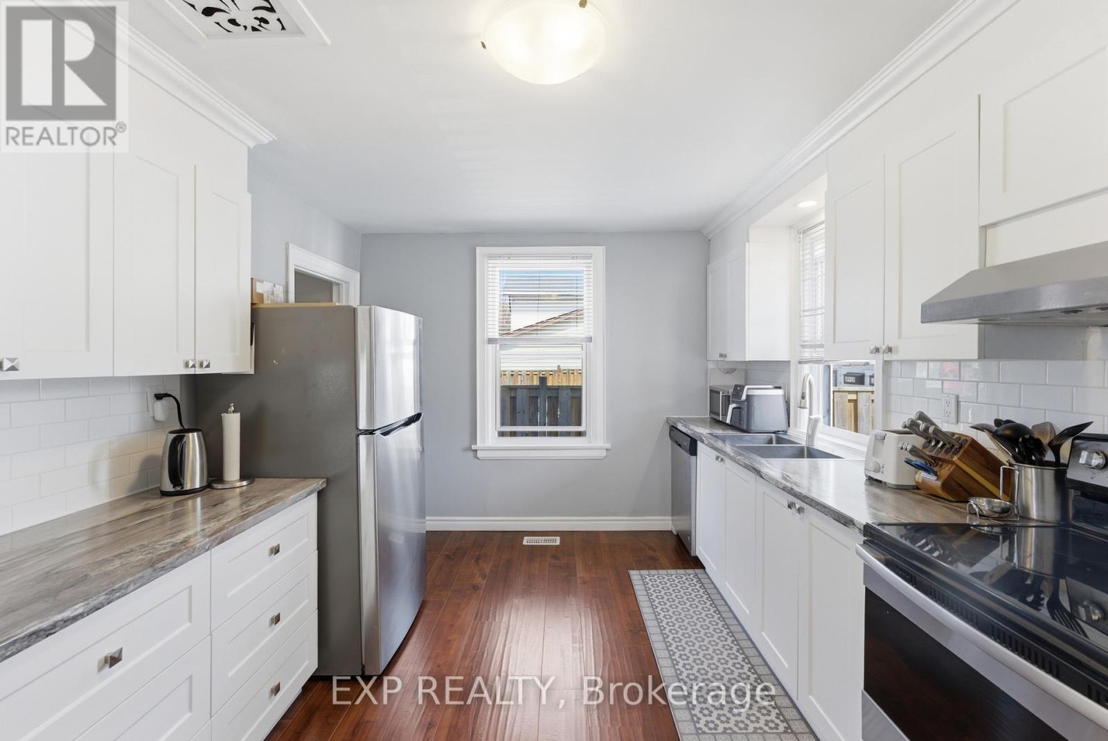 590 Scott Street, St. Catharines, Ontario  L2M 3X6 - Photo 9 - X13048104