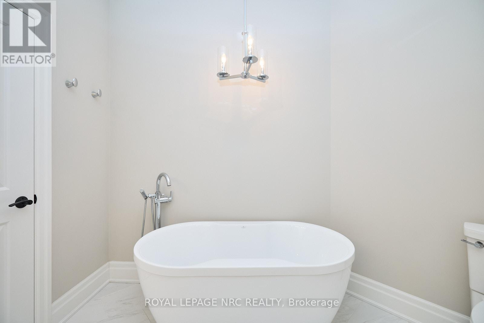 50 Aberdeen Lane S, Niagara-On-The-Lake, Ontario  L0S 1J0 - Photo 18 - X13049314