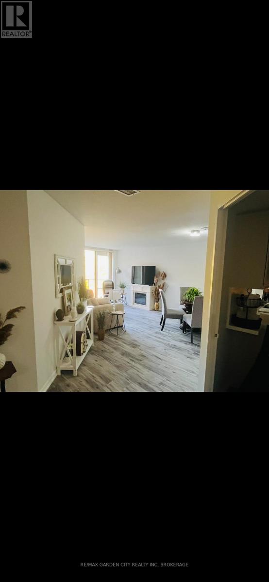 504 - 8111 Forest Glen Drive, Niagara Falls, Ontario  L2H 2Y7 - Photo 4 - X13055532