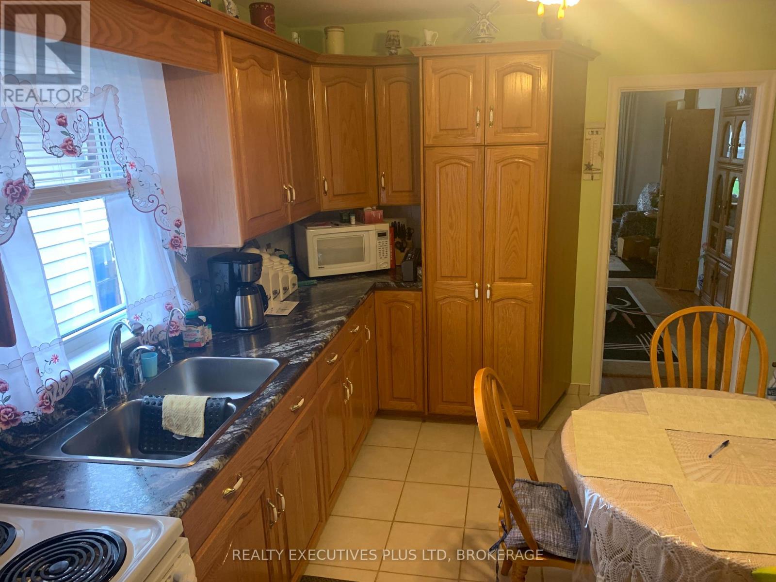 6322 Monroe Street, Niagara Falls, Ontario  L2G 2G8 - Photo 8 - X13059710