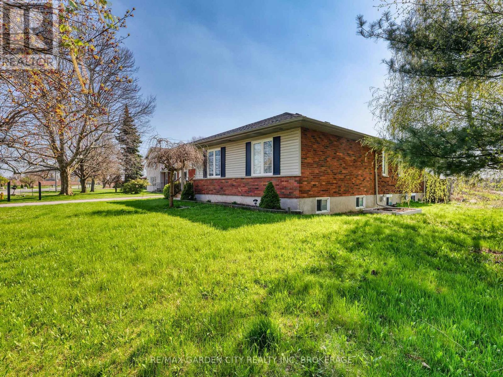 228-234 Read Road, St. Catharines, Ontario  L2R 7K6 - Photo 5 - X13061210