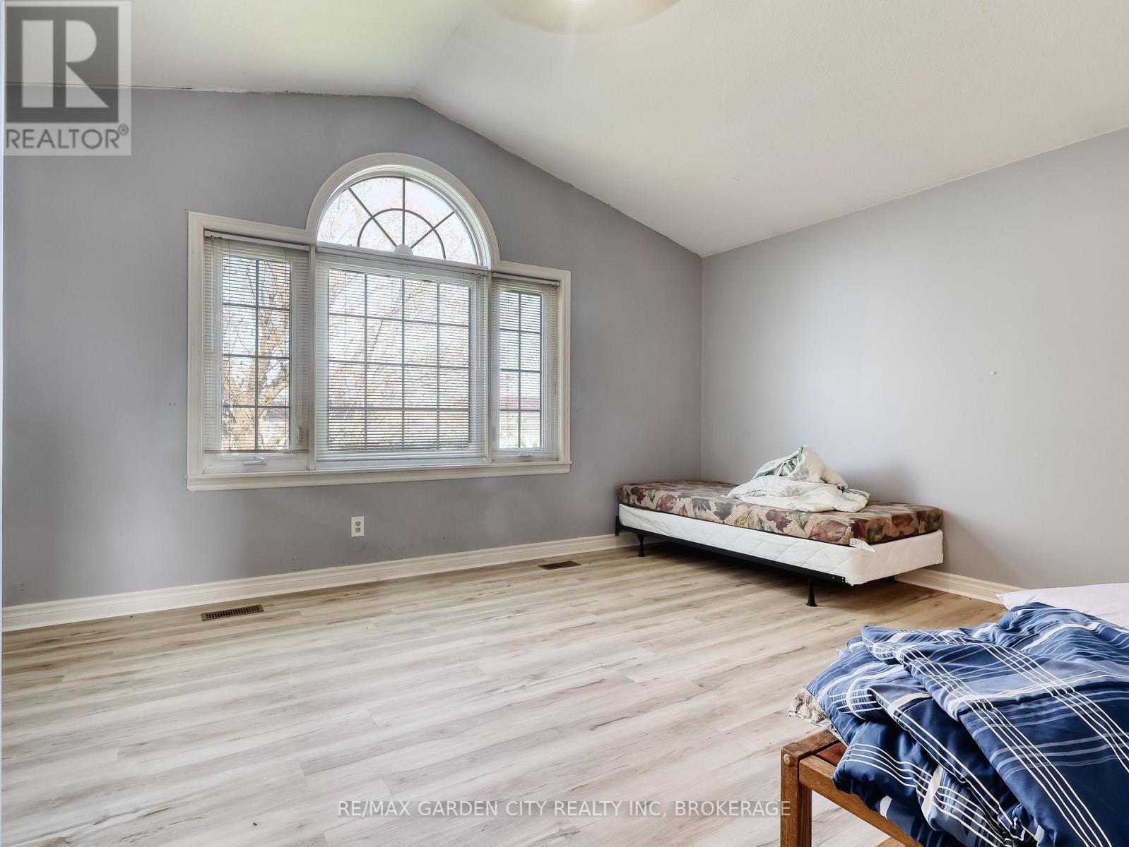 228-234 Read Road, St. Catharines, Ontario  L2R 7K6 - Photo 18 - X13061248