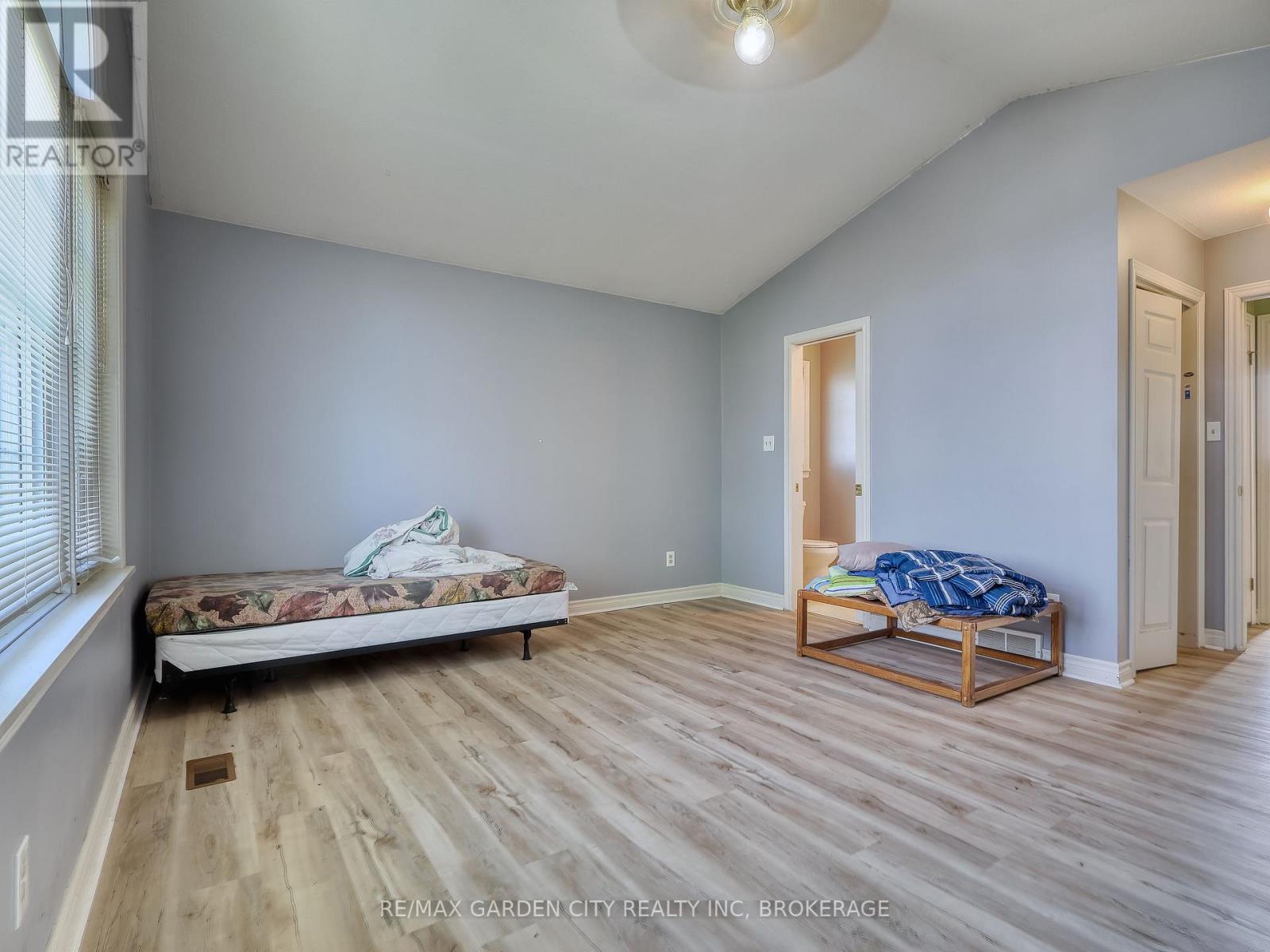 228-234 Read Road, St. Catharines, Ontario  L2R 7K6 - Photo 19 - X13061248