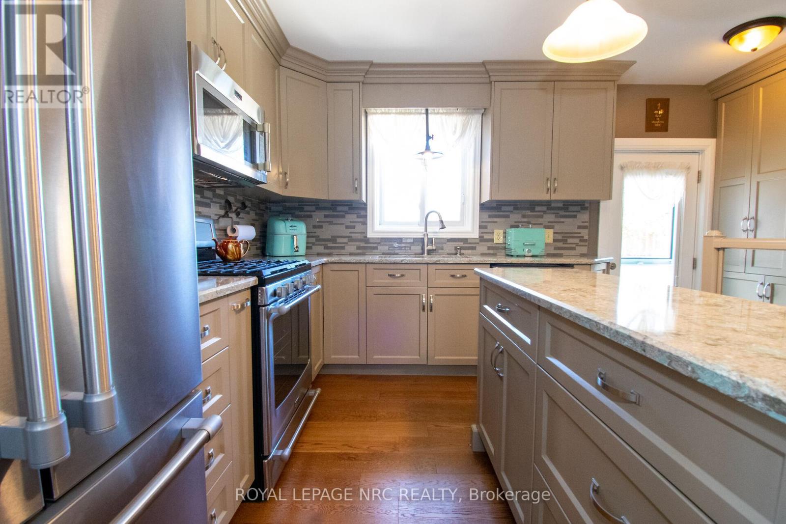 7296 Alex Avenue, Niagara Falls, Ontario  L2G 7V4 - Photo 10 - X13065730