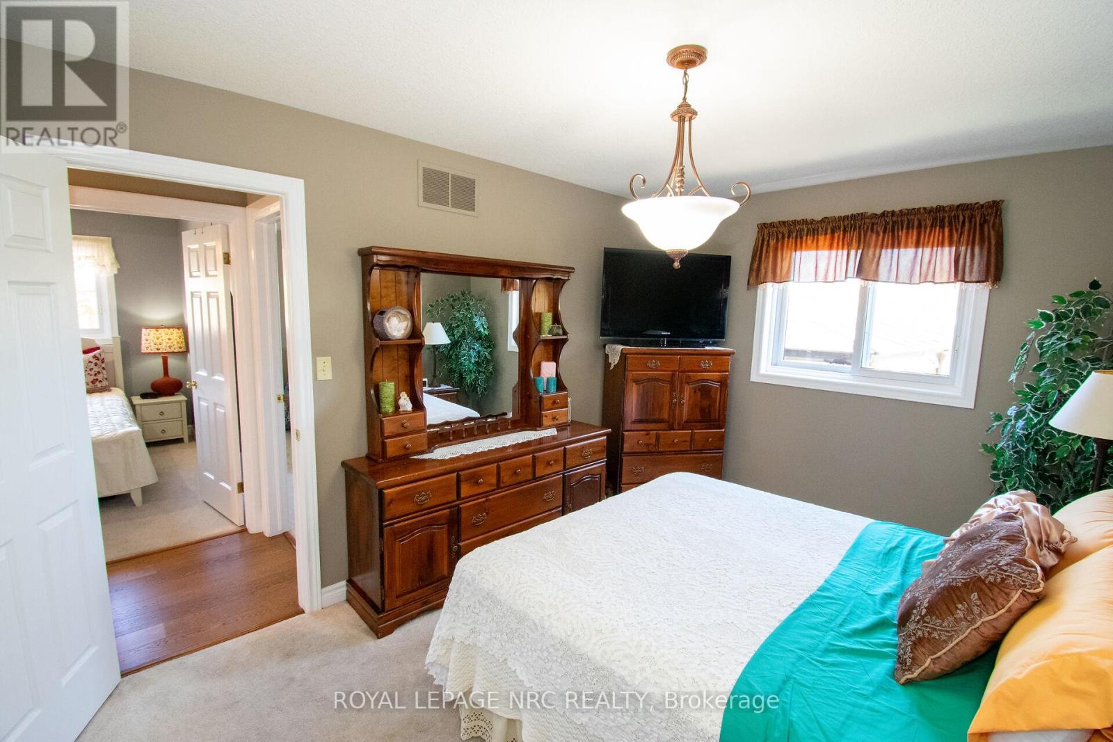 7296 Alex Avenue, Niagara Falls, Ontario  L2G 7V4 - Photo 15 - X13065730