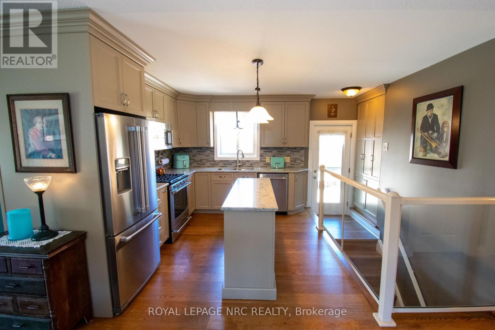 7296 Alex Avenue, Niagara Falls, Ontario  L2G 7V4 - Photo 7 - X13065730