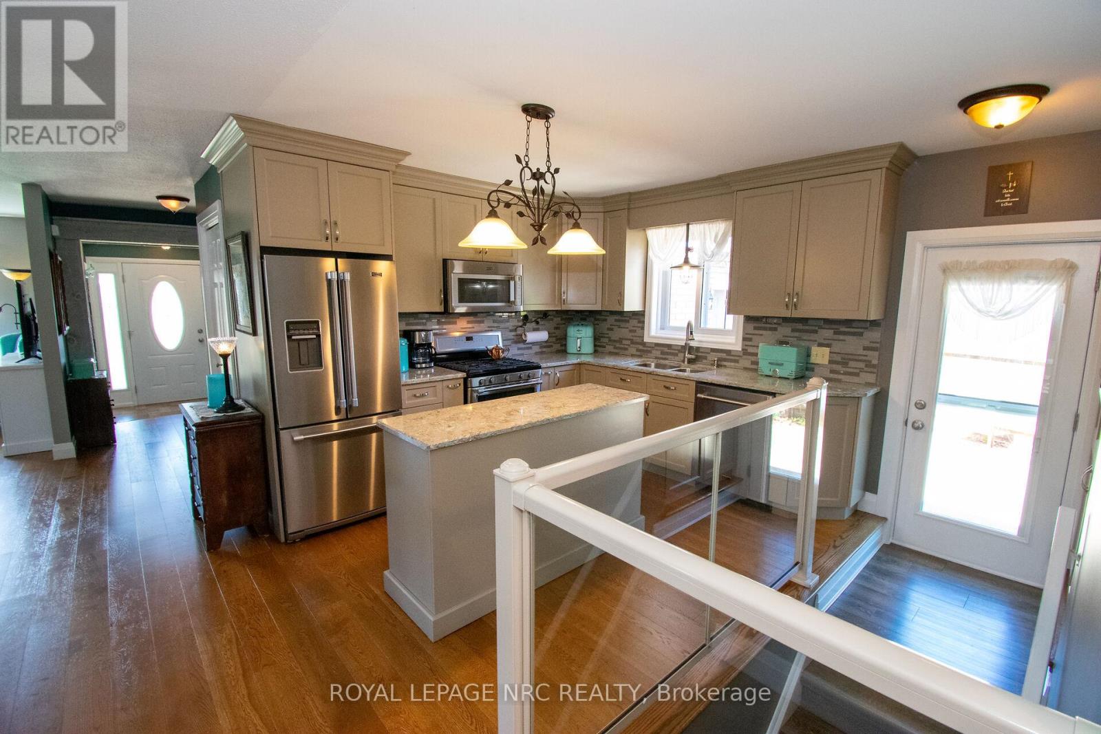 7296 Alex Avenue, Niagara Falls, Ontario  L2G 7V4 - Photo 8 - X13065730