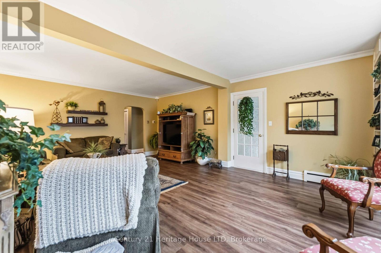 25 Glenview Avenue, Welland, Ontario  L3C 4K2 - Photo 8 - X13067078