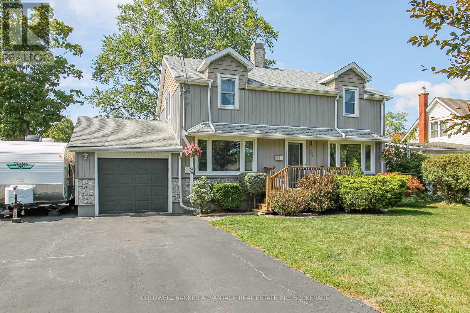 43 Gram Avenue, Welland, Ontario  L3C 1H5 - Photo 2 - X13068056
