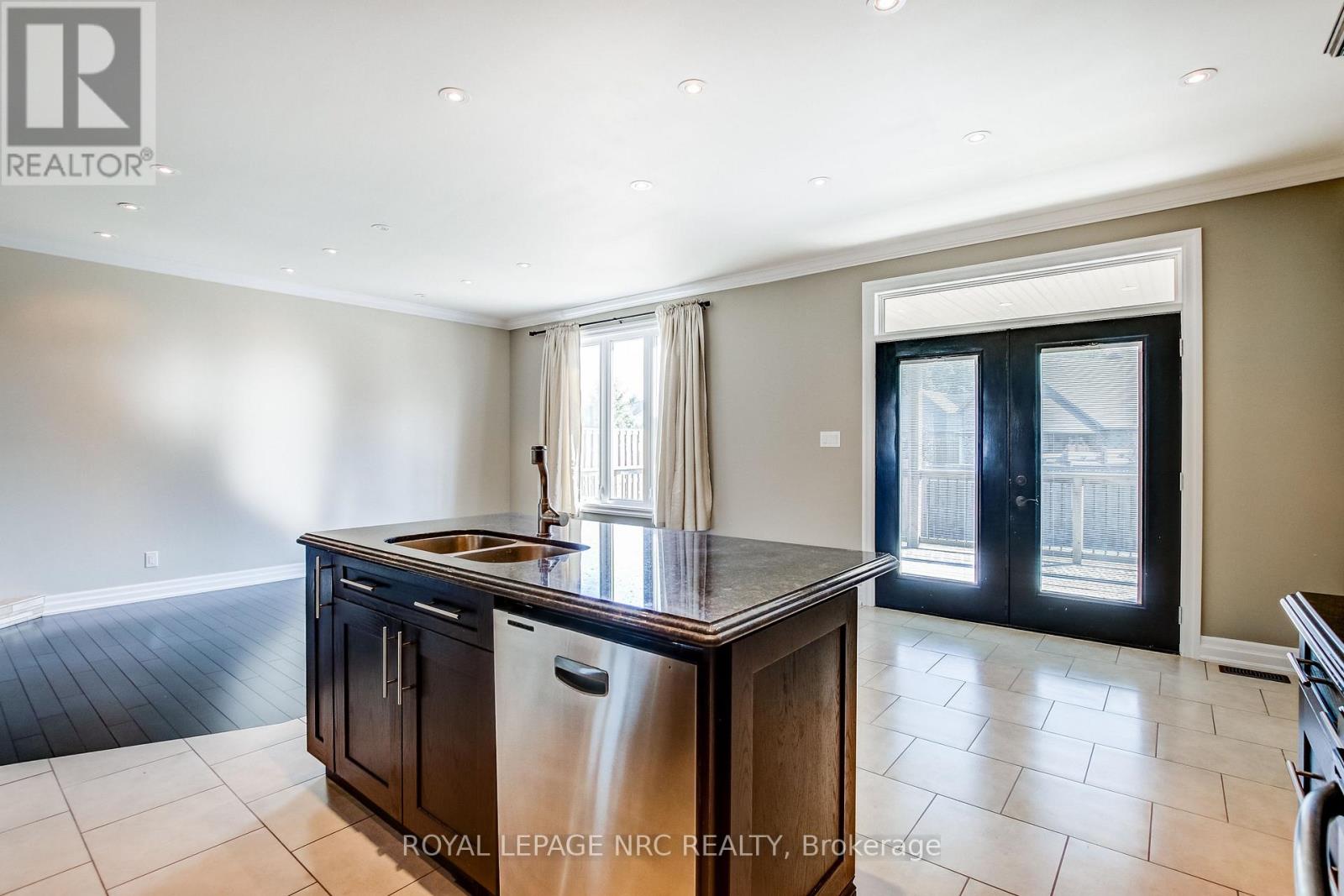 5784 Ironwood Street, Niagara Falls, Ontario  L2H 0G4 - Photo 10 - X13071692
