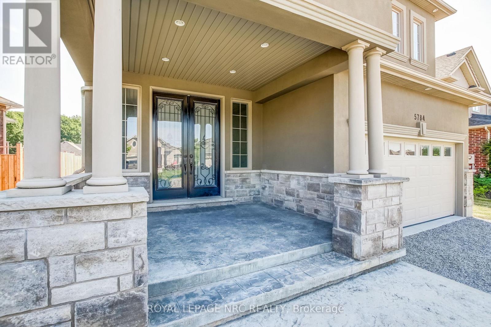 5784 Ironwood Street, Niagara Falls, Ontario  L2H 0G4 - Photo 3 - X13071692