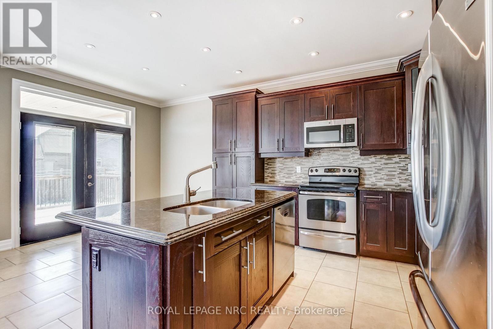 5784 Ironwood Street, Niagara Falls, Ontario  L2H 0G4 - Photo 9 - X13071692